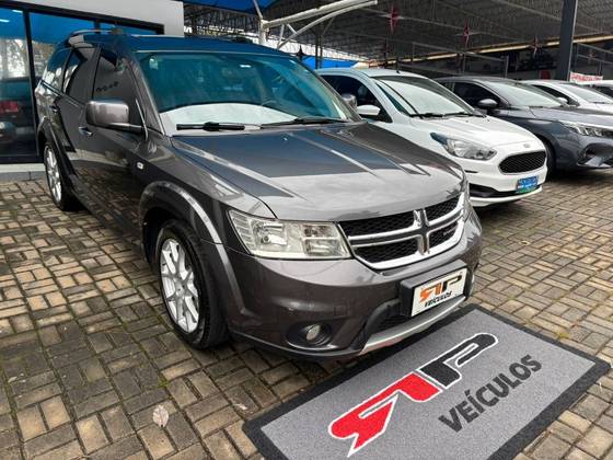 DODGE JOURNEY 3.6 RT V6 GASOLINA 4P AUTOMÁTICO DODGE JOURNEY 3.6 RT V6 GASOLINA 4P AUTOMÁTICO